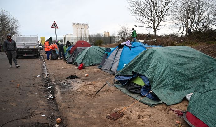 Beeld ter illustratie, Franse ordediensten ontruimen vluchtelingenkamp nabij Calais.
