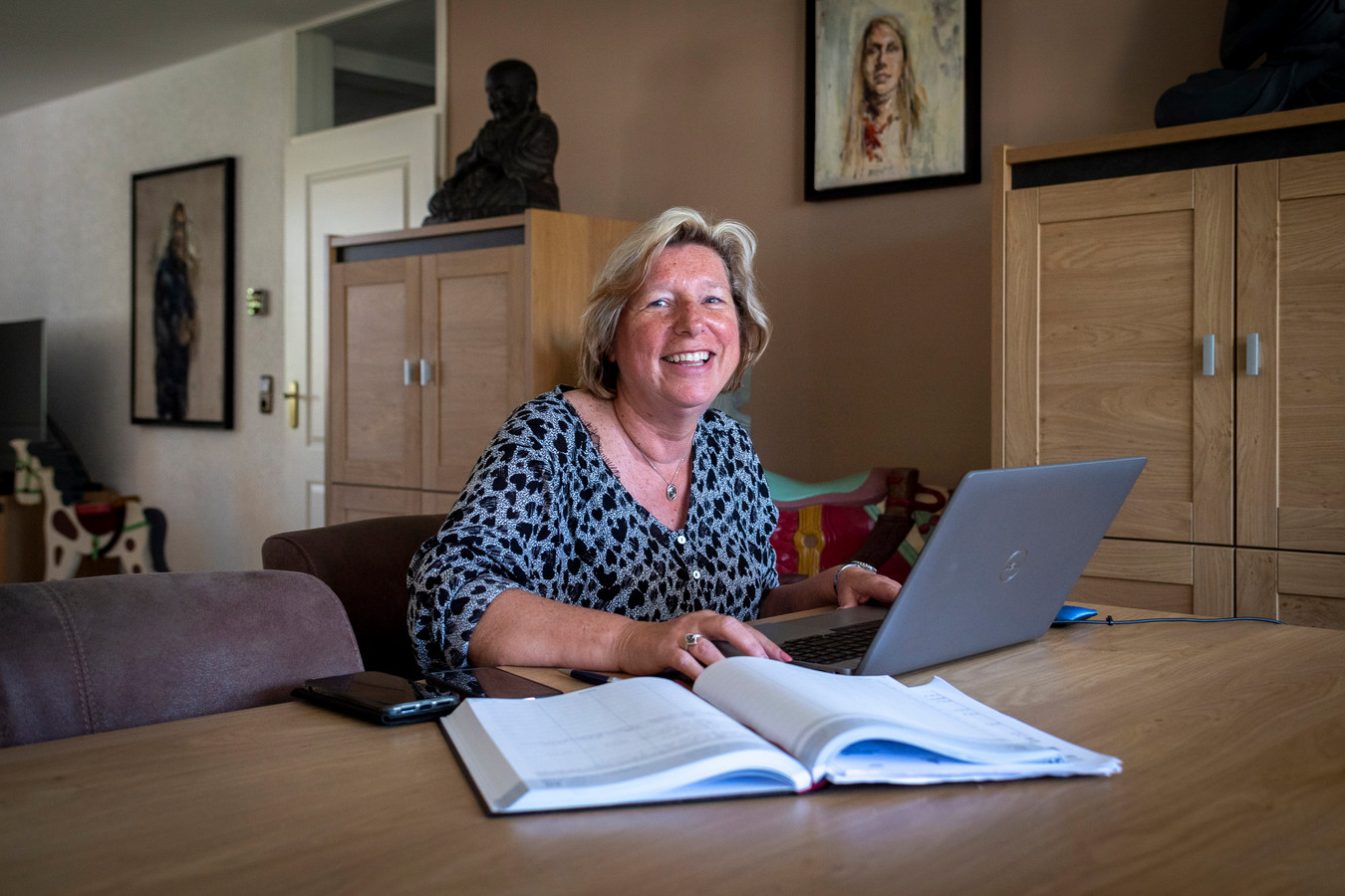 Zo omzeilt Angela Schuurbiers de files