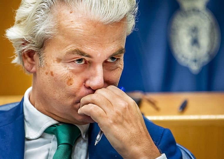 Wilders en zijn advocaten vinden dat de politicus niet veroordeeld mag en kan worden, omdat het proces niet geldig zou zijn.  Beeld ANP