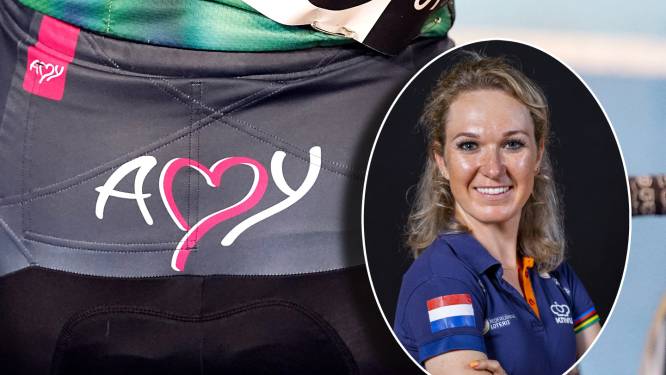 Amy Pieters boekt progressie: revaliderende wielrenster maakt eerste wandelingetje achter rollator