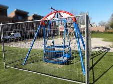 Speciale schommel voor kinderen met beperking in Almelo na twee maanden al vernield