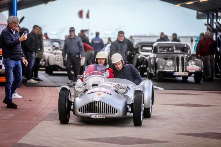 IN BEELD. Oldtimers veroveren Knokke tijdens eerste dag Zoute Grand