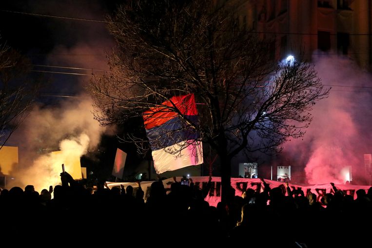 In de Servische hoofdstad Belgrado werd de afgelopen dagen nog gedemonstreerd tegen het plan van de EU om de banden tussen Servië en Kosovo te normaliseren. Beeld REUTERS