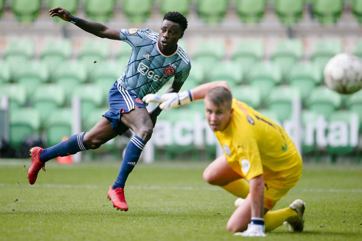 Met Promes op 10 mist Ajax voetballend vermogen | Het Parool