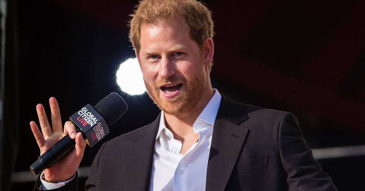 Prince Harry’s Reveal Memoirs Delayed: “Certain Content Will Make His Family Nervous” |  Royalty