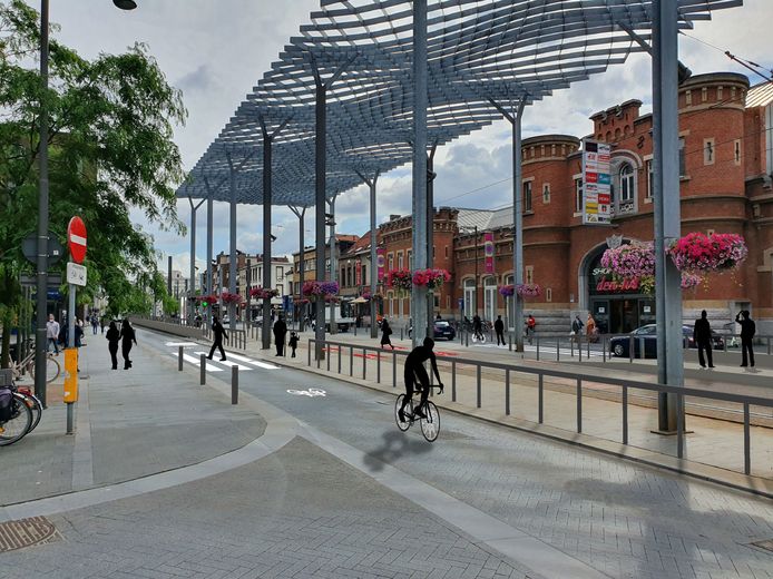 Werken moeten de SintBernardsesteenweg veiliger maken Antwerpen hln.be