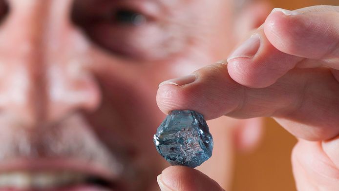 Radioactief pack composiet Blauwe diamant ter waarde van 15 miljoen euro ontdekt | Buitenland | hln.be