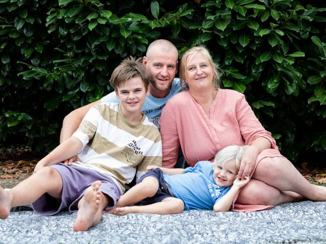 Björn (39) heeft twee zonen: één met Sophie (36) en één uit een vorige relatie: “De jongens krijgen elk een totaal andere opvoeding”