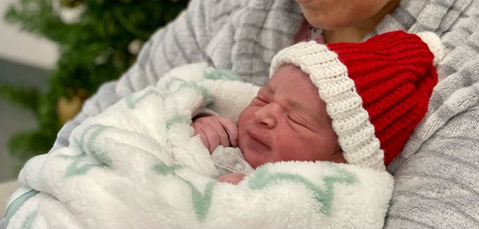 Ali is het eerste kerstekindje van de Mechelse regio.