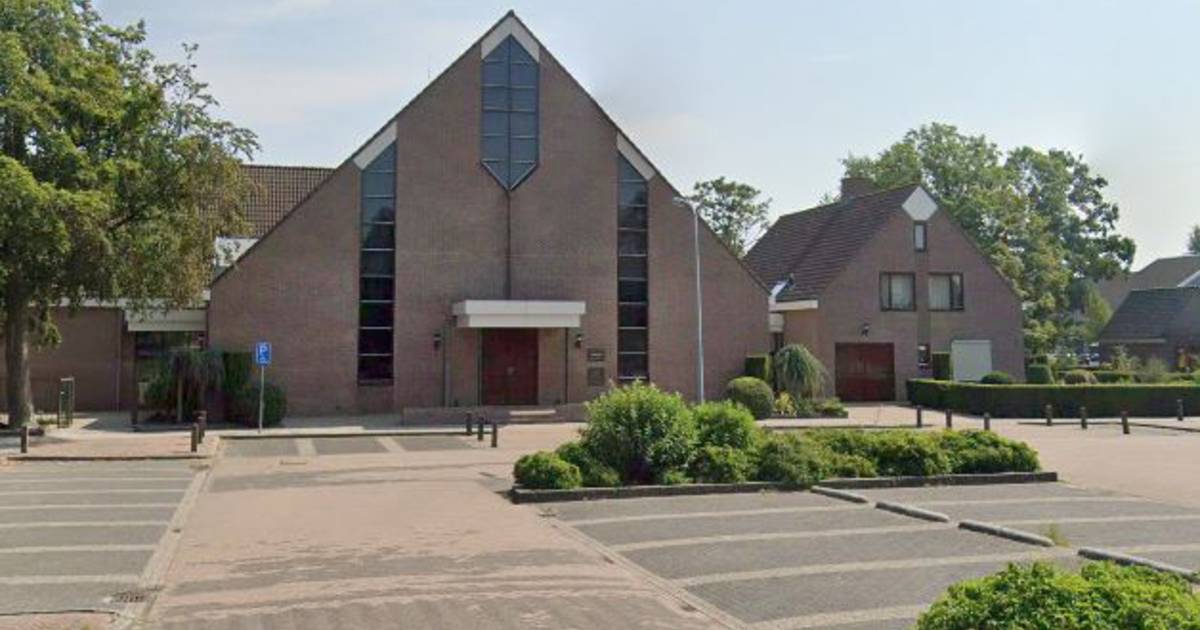 Hoe Laat Rk Kerkdiensten In Sappemeer Dit Weekend Sionkerk op Urk laat coronaregels varen en stroomt vol | Kerkdiensten
