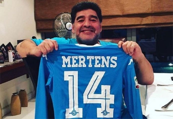Drie jaar geleden toonde Diego Maradona al dat hij een enorme fan is van Dries Mertens.