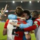 Koploper Feyenoord dankzij Pedersen in extremis langs naaste achtervolger AZ: 2-1