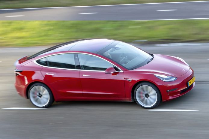 Tesla μοντέλο 3.