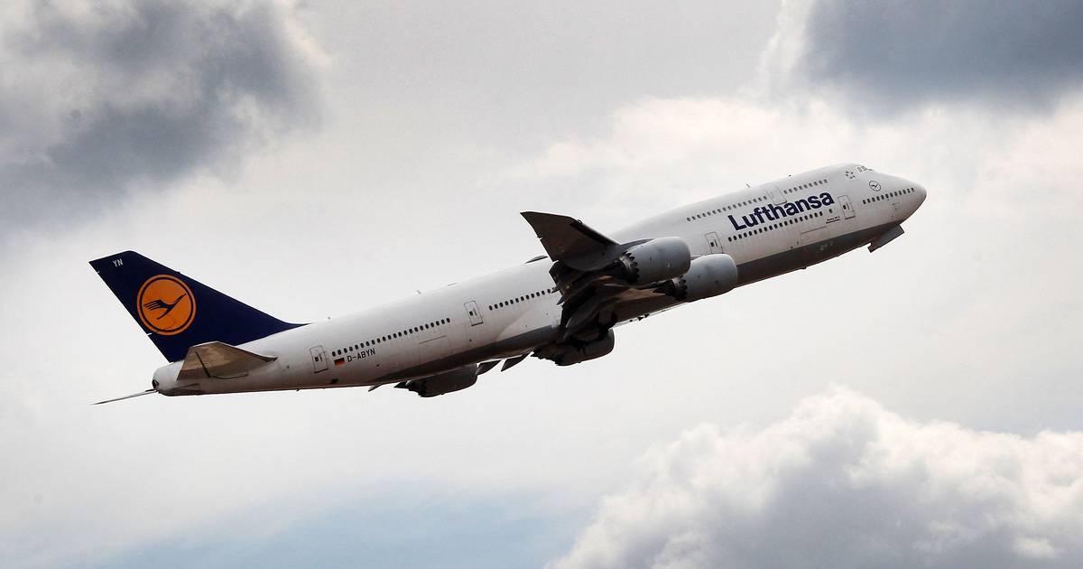London Bans Lufthansa Ads With Misleading Environmental Claims |  outside