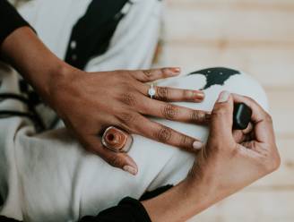 Vergeet de French manicure, de Italiaanse versie is poepsimpel en doet je nagels langer lijken