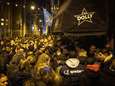 Protest Nederlandse nachtclubs tegen coronaregels rustig verlopen - Canadese brug blijft geblokkeerd ondanks ingrijpen politie
