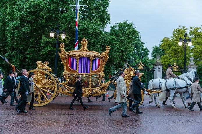 De gouden koets van de Queen in Londen voor haar platinum jubileum.