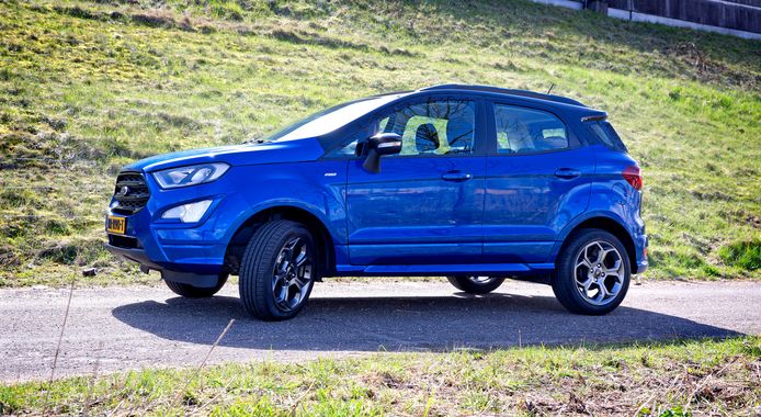De Ford Ecosport werkt met het keyless entry-systeem: de autodeur ontgrendelen en de motor starten zodra je met de autosleutel in de buurt komt.