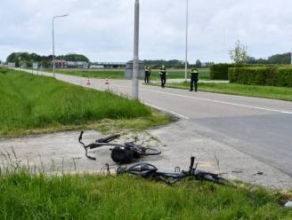 Fietser ernstig gewond bij botsing met auto op Noordlangeweg bij Colijnsplaat