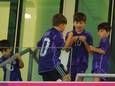 KIJK. Mateo Messi met kattenkwaad in de tribunes: mama Antonela moest tegen Australië tussenkomen na incident met kauwgom