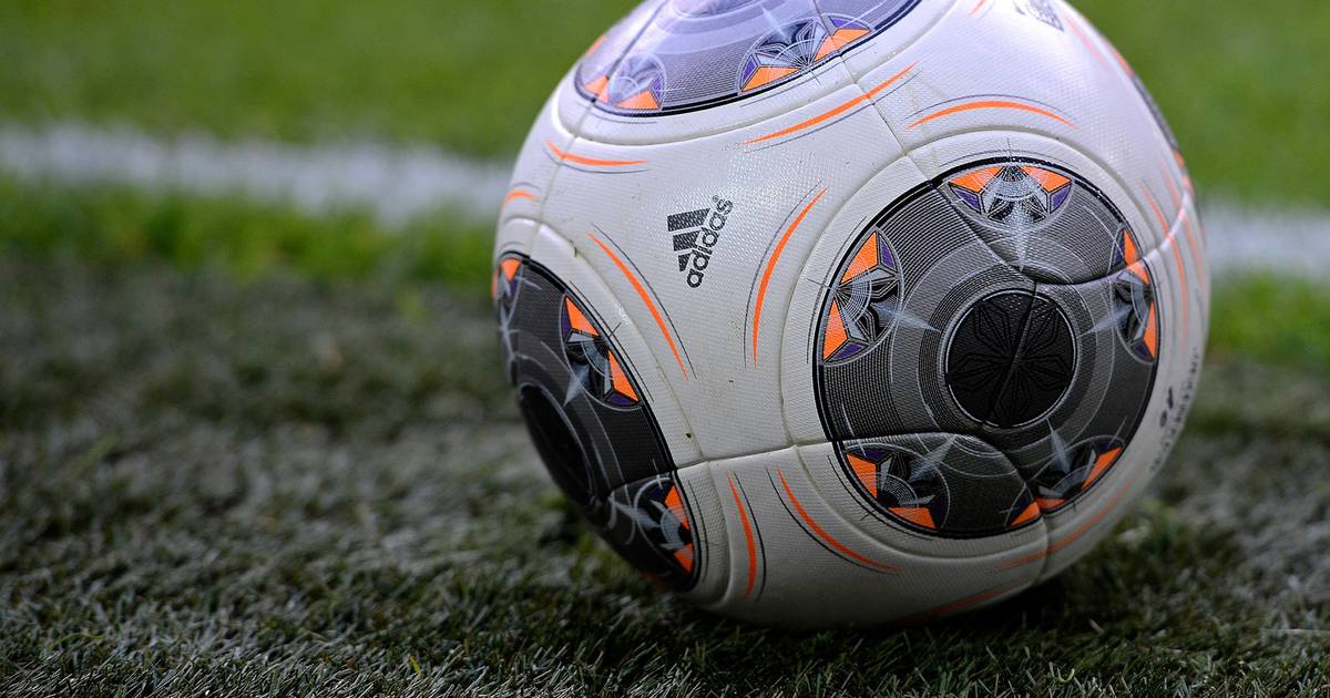 アディダス ブンデスリーガ Torfabrik 2013/2014 OMB 5号 Adidas Bundesliga 13/14 Torfabrik Ball Released - Footy