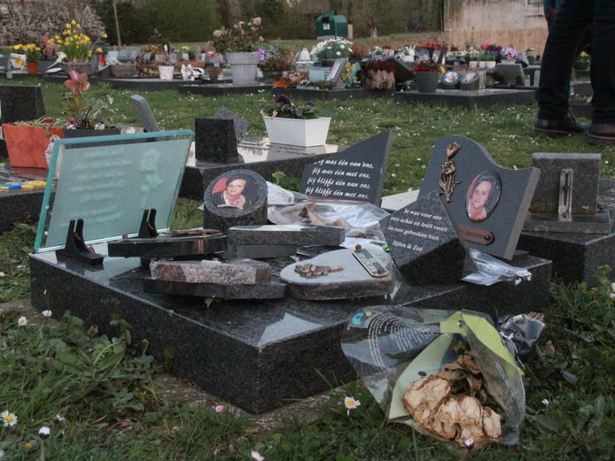 Vandaal slaat tientallen grafzerken op nieuwe begraafplaats Wevelgem kapot.