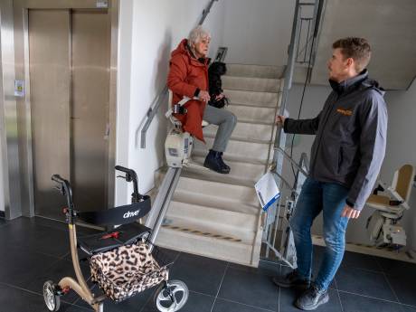 Ouderen al zes weken zonder lift: ‘Ik snap dat ze het helemaal zat zijn’