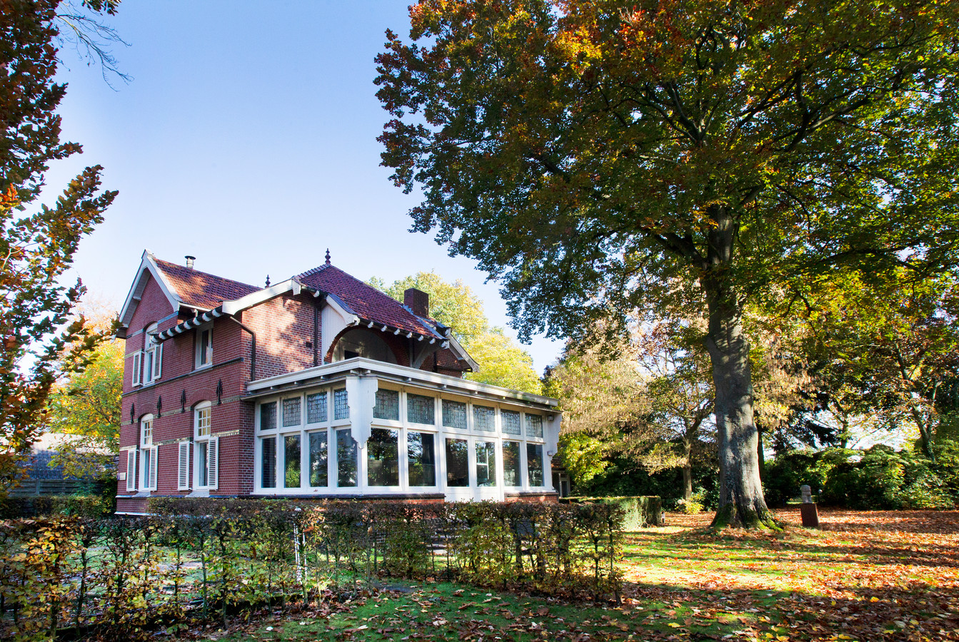 De monumentale villa aan de Nieuwstraat in Budel.
