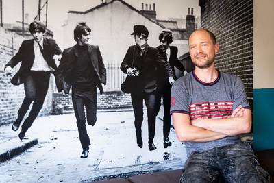 The Beatles zitten in het DNA van Niels: ‘Hun liedjes zijn als vitaminen voor mij’