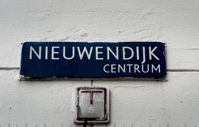 Simit Sarayi, aan de Nieuwendijk, heeft onterecht loon van werknemers ingehouden