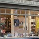 ‘Fictie verkoopt steeds minder’: toppers en trends bij boekhandel Malpertuis