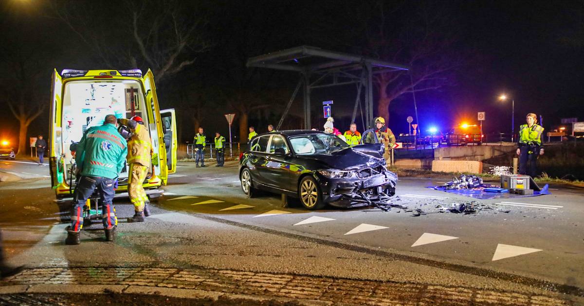 Weer zwaar ongeluk op ‘dodenweg’ Apeldoorn: twee gewonden.