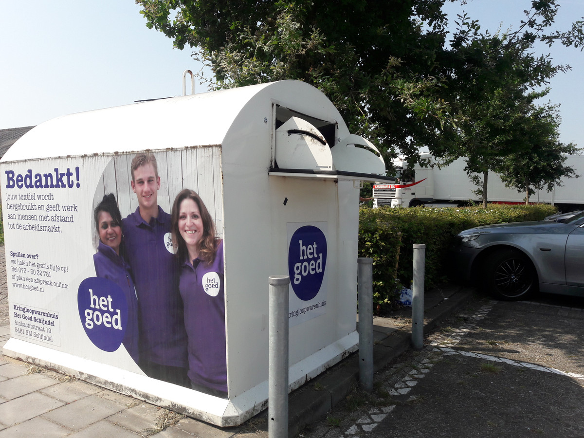 Kledingcontainers steeds vaker vervuild: ‘Slachtafval en ...