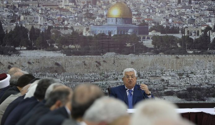 De Palestijnse president Mahmoud Abbas tijdens een vergadering van de PLO in Ramallah.