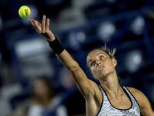 Rus laat Franse wild card-speelster ontsnappen en ligt uit Roland Garros