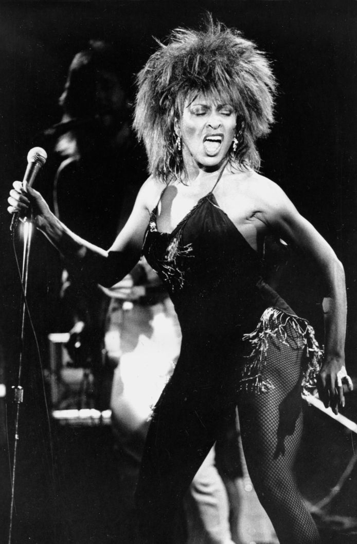 Tijdens de vertolking van haar hit ‘What's Love Got to Do With It’ in 1984.