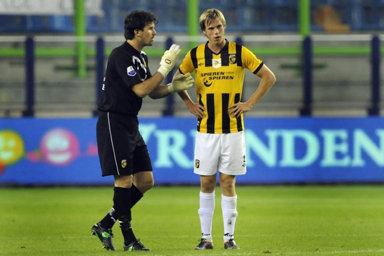 Kalas rechtsback bij Vitesse tegen Feyenoord | Foto | gelderlander.nl