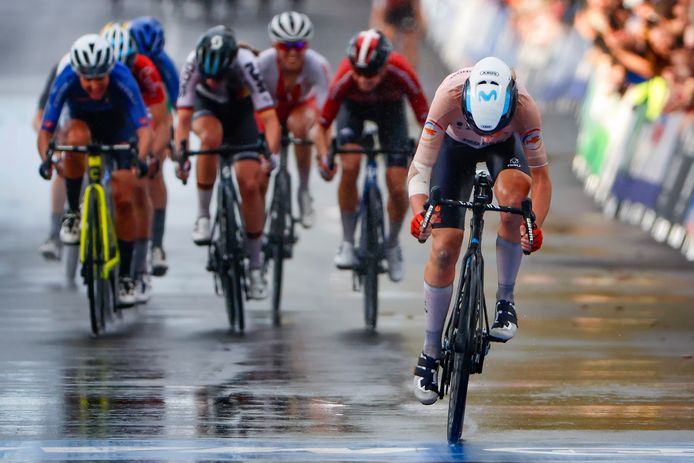 Annemiek Van Vleuten wordt wereldkampioen.