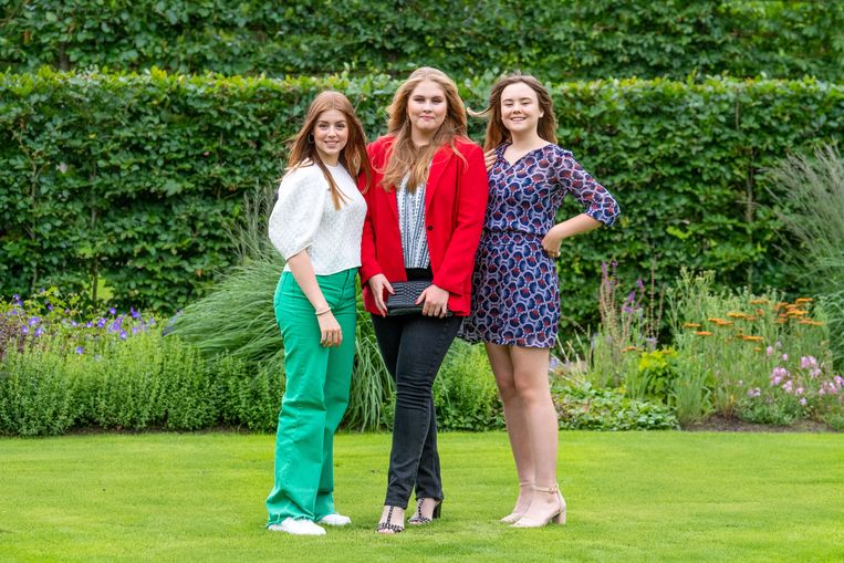 Den Haag, 16 juli 2021: prinses Amalia, prinses Alexia en prinses Ariane tijdens de fotosessie bij Paleis Huis ten Bosch. Beeld © RVD - Mischa Schoemaker
