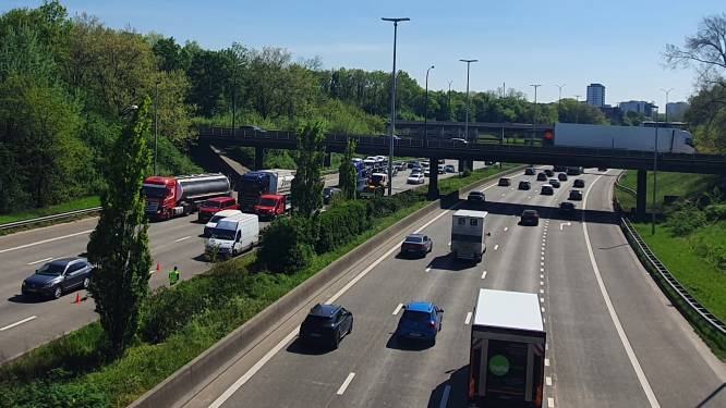 L’E313 fermée vers Anvers après un accident de camions
