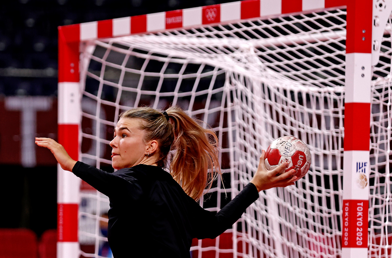 Dagboek van handbalster Tess Wester: ‘Hikken, wachten, smachten’ en dat ...