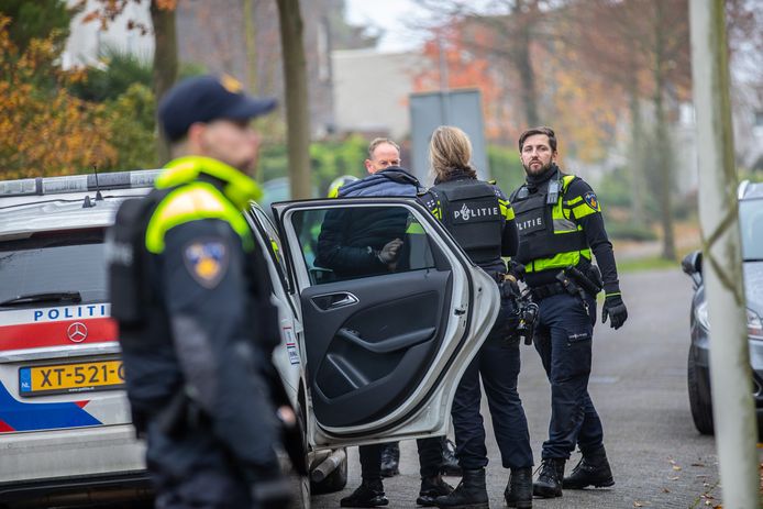 Woningoverval in Bergen op Zoom, drie verdachten aangehouden.