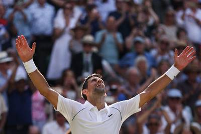 Novak Djokovic verslaat Nick Kyrgios en schrijft Wimbledon voor de zevende keer op zijn naam