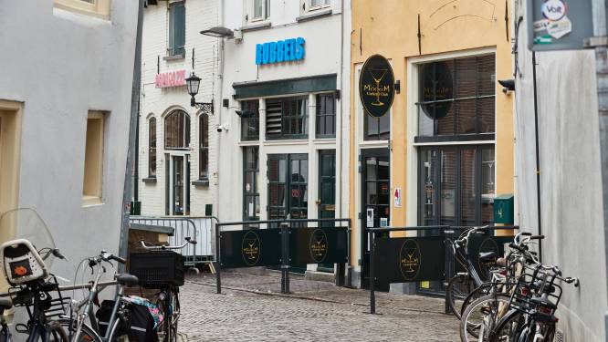 Poep, braaksel en urine voor de deur: gemeente grijpt in bij dé uitgaansstraat van Zutphen