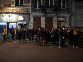 “Vakantie gedaan, lever eraan”: Leuvense studentenclubs houden zich niet in met alcoholpromo’s