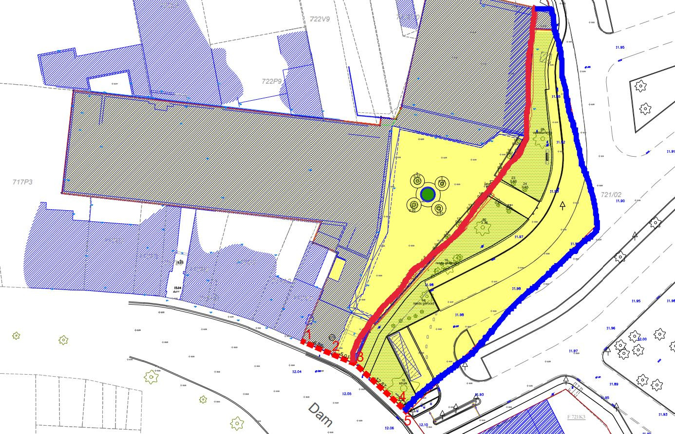 Het verkavelingsplan met in het rood de huidige rooilijn en in het blauw de nieuwe rooilijn, op de parking Broeltorens. Onderaan zie je de Dam en een in- en uitrit van de parking Broeltorens.
