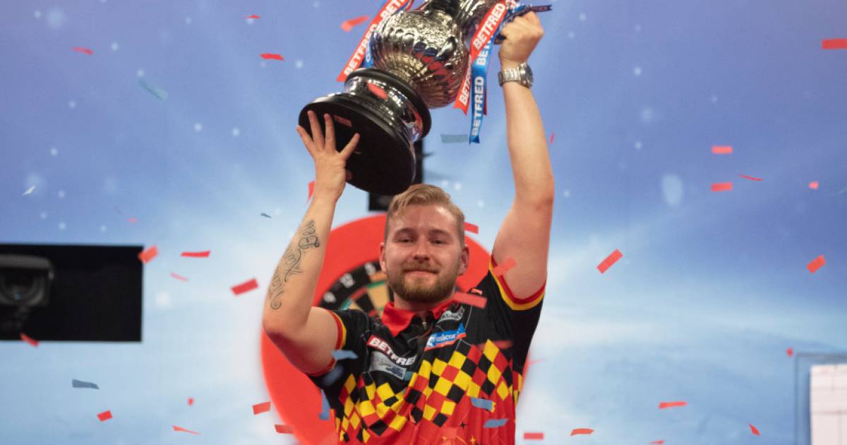 Dimitri Van den Bergh dankt zege World Matchplay Darts aan lockdown en... nieuwe vriendin ...