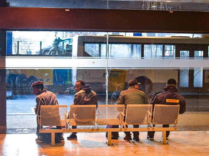 Toch politieactie in Brussel zondagavond: 4 illegalen naar gesloten centrum, 10 migranten moeten grondgebied verlaten