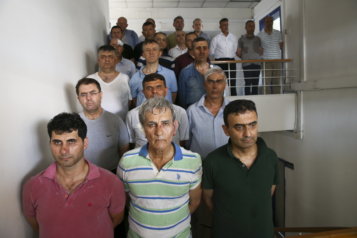 Tienduizenden personen werden gearresteerd na de couppoging.  Beeld Getty