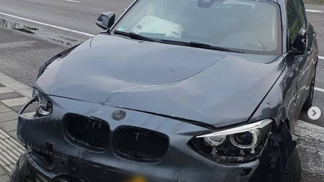 Automobilist rijdt bij Meubelboulevard BMW in de vernieling 